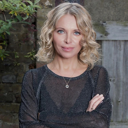 Headshot of Nikki Bedi